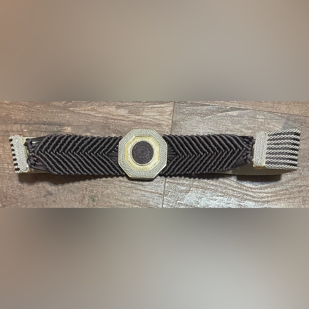 Gutos Vintage brown tan woven hook clasp brass buckle waist belt size Medium